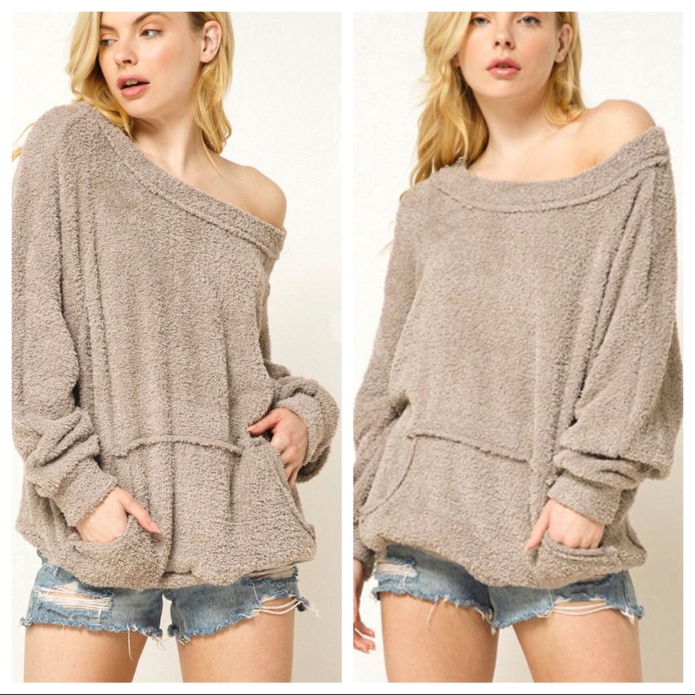 So soft Kangaroo pocket loose fit top - Picture 4 of 5